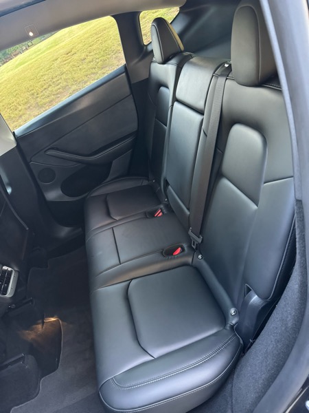 2024 Tesla Model Y Long Range photo 16