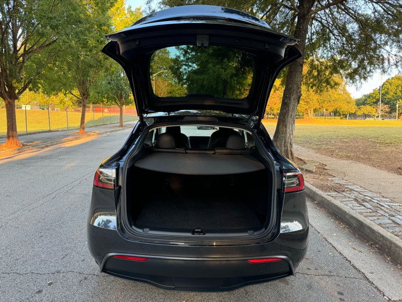 2024 Tesla Model Y Long Range photo 23