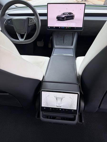 Tesla Model 3 photo 6