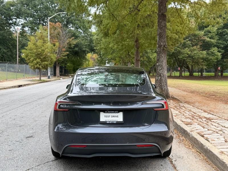 Tesla Model 3 photo 10