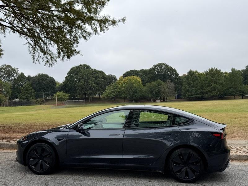 Tesla Model 3 photo 12