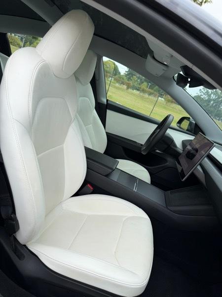 Tesla Model 3 photo 13