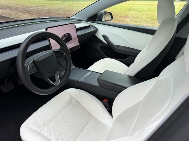 Tesla Model 3 photo 15
