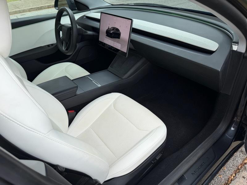 Tesla Model 3 photo 20