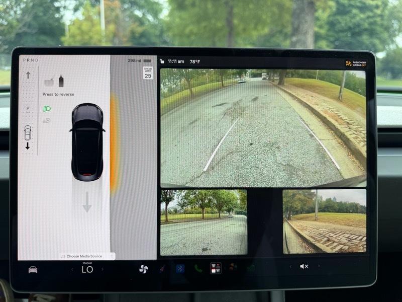 Tesla Model 3 photo 26