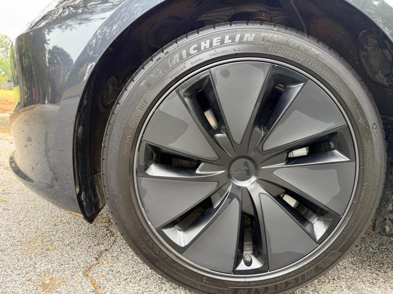 Tesla Model 3 photo 31
