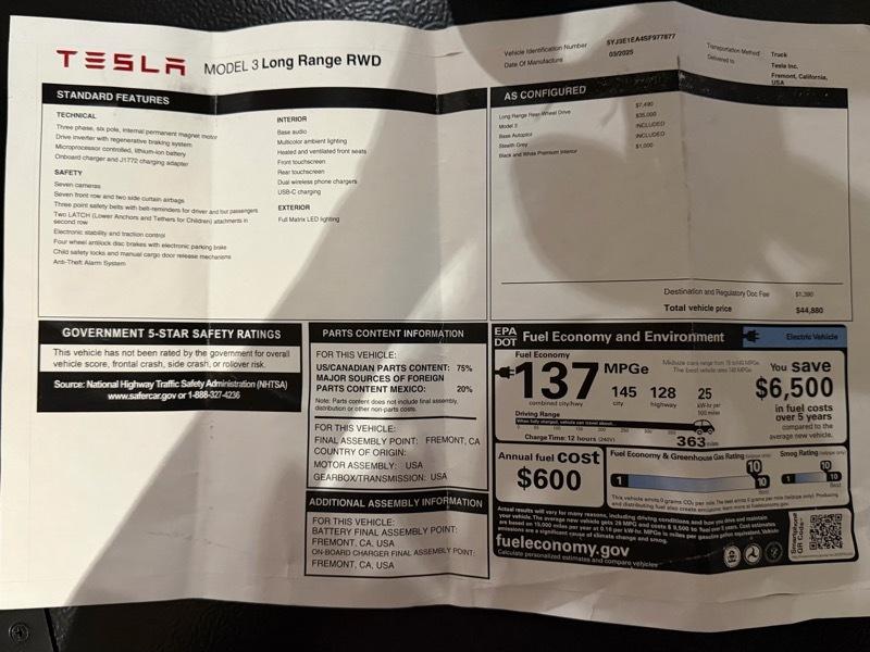 Tesla Model 3 photo 37