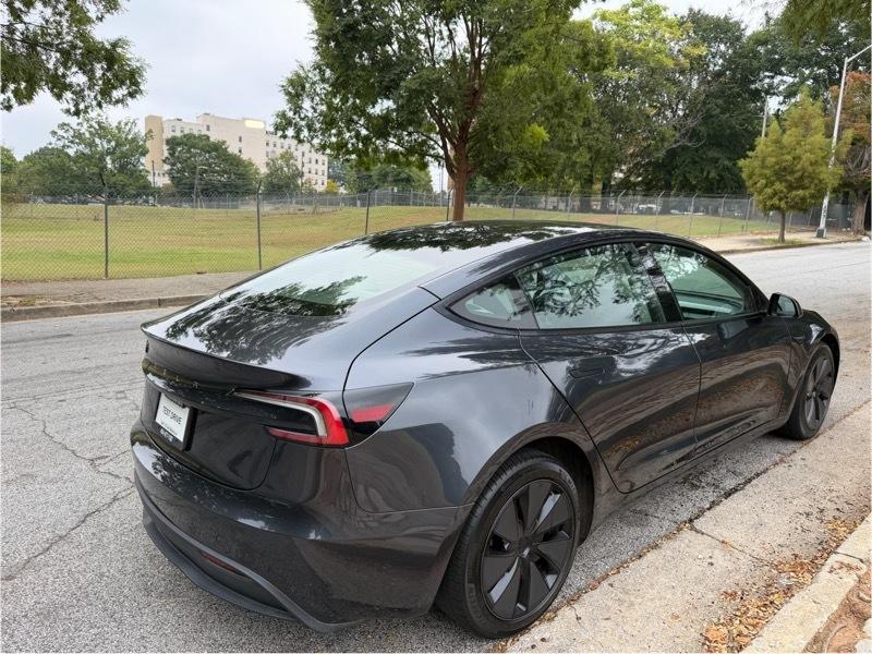 Tesla Model 3 photo 9