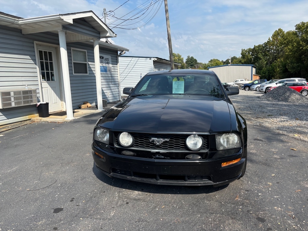 Ford Mustang GT Deluxe Coupe 2006 Ford Mustang GT Deluxe Coupe 2006