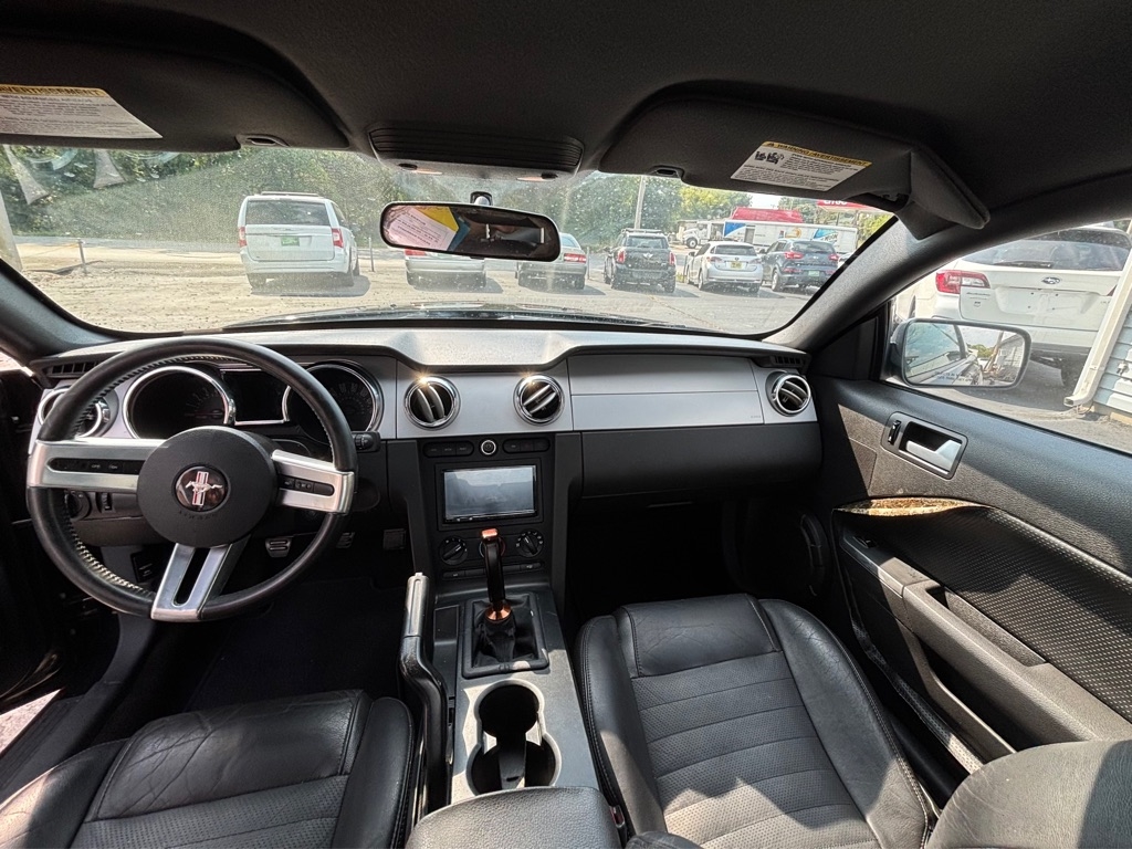 Ford Mustang GT Deluxe Coupe 2006 Ford Mustang GT Deluxe Coupe 2006