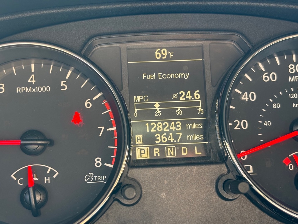 Nissan Rogue S 2WD 2013 Nissan Rogue S 2WD 2013