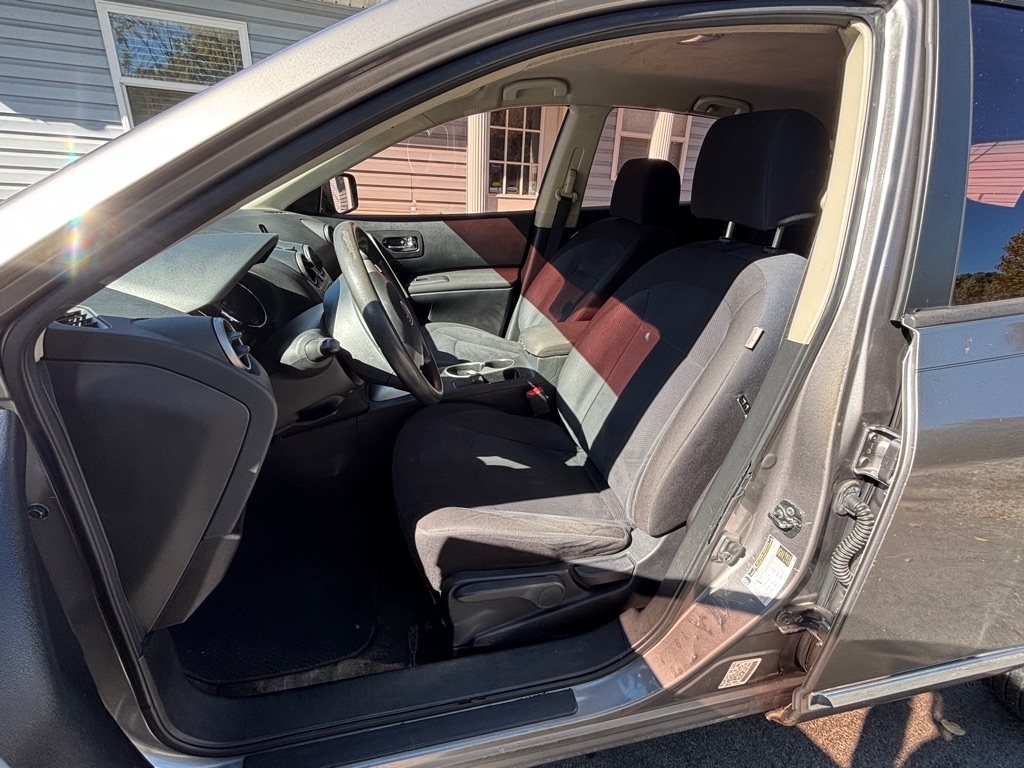 Nissan Rogue S 2WD 2013 Nissan Rogue S 2WD 2013