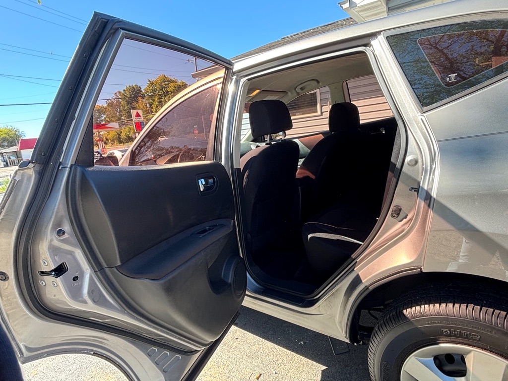 Nissan Rogue S 2WD 2013 Nissan Rogue S 2WD 2013