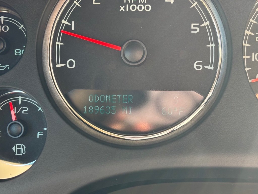 Chevrolet Suburban LT 2500 4WD 2012 Chevrolet Suburban LT 2500 4WD 2012