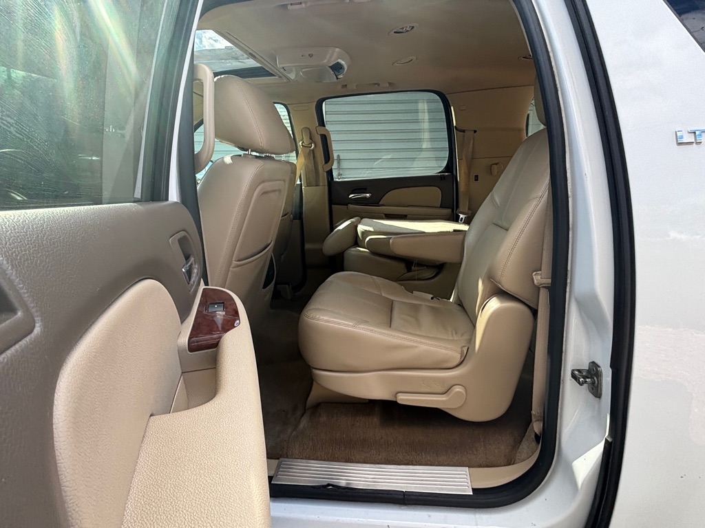 Chevrolet Suburban LT 2500 4WD 2012 Chevrolet Suburban LT 2500 4WD 2012