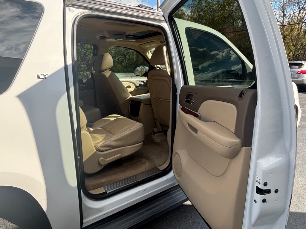 Chevrolet Suburban LT 2500 4WD 2012 Chevrolet Suburban LT 2500 4WD 2012