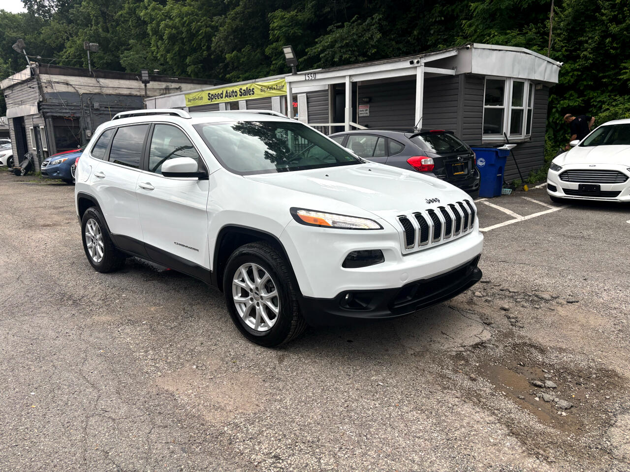 2017 Jeep Cherokee Latitude photo 3