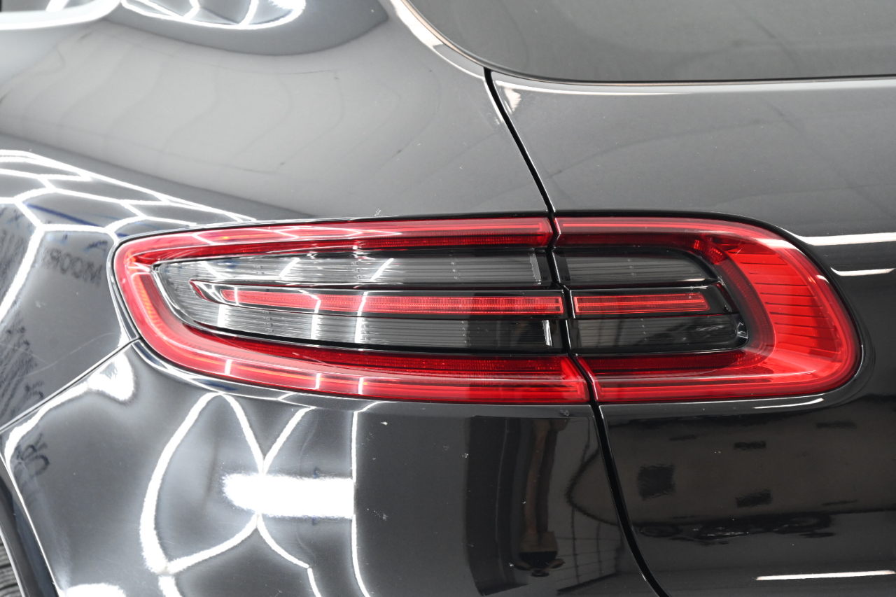2016 Porsche Macan S photo 9