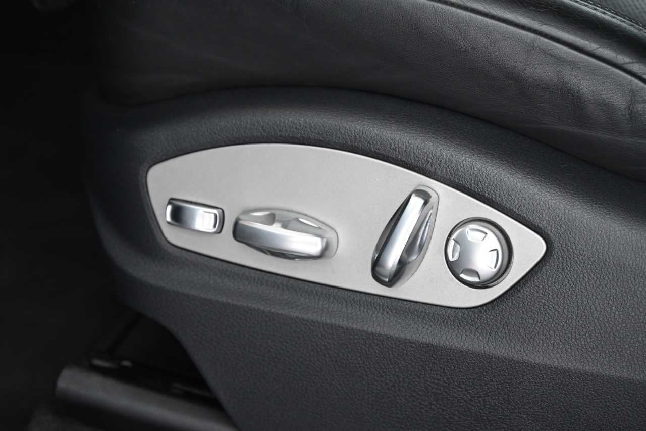 2016 Porsche Macan S photo 12