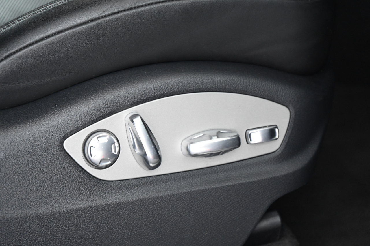 2016 Porsche Macan S photo 16