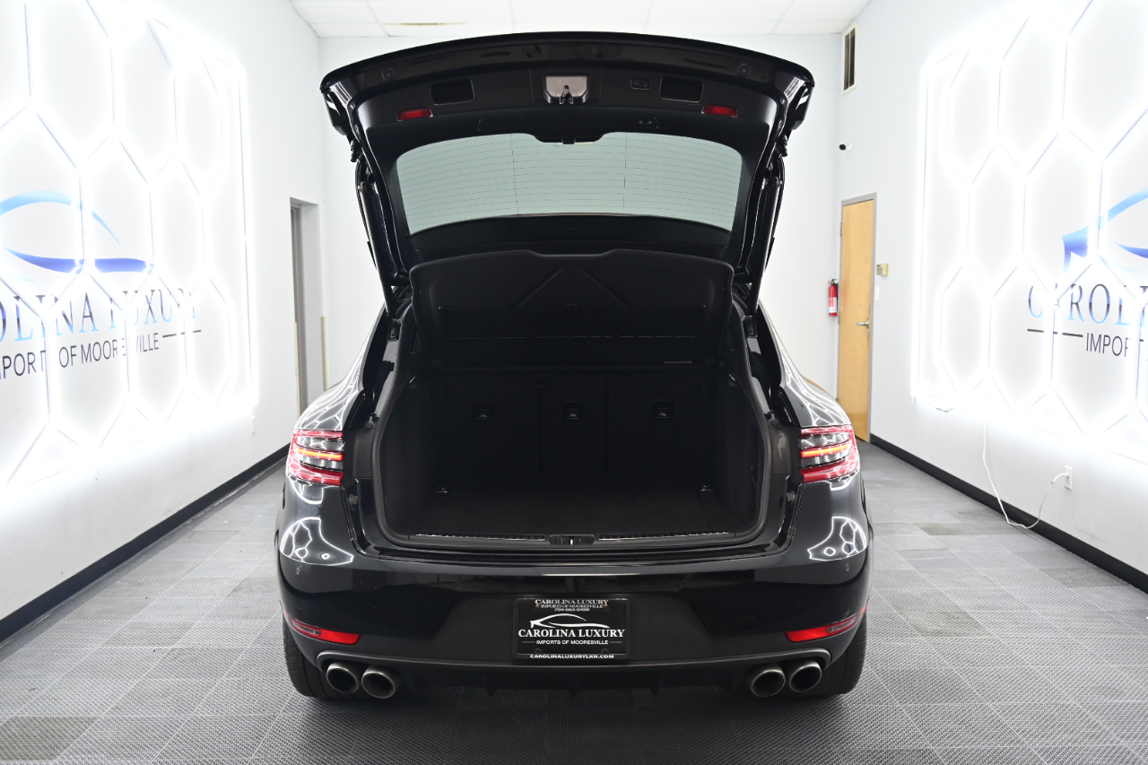 2016 Porsche Macan S photo 34