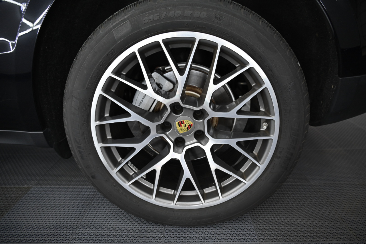 2016 Porsche Macan S photo 37
