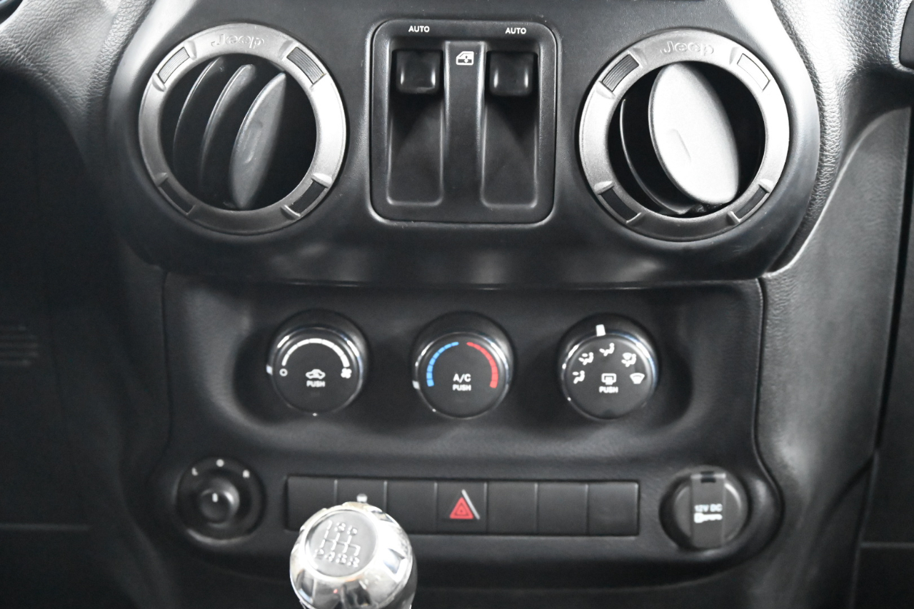 Jeep Wrangler Sport 4WD 2015 Jeep Wrangler Sport 4WD 2015