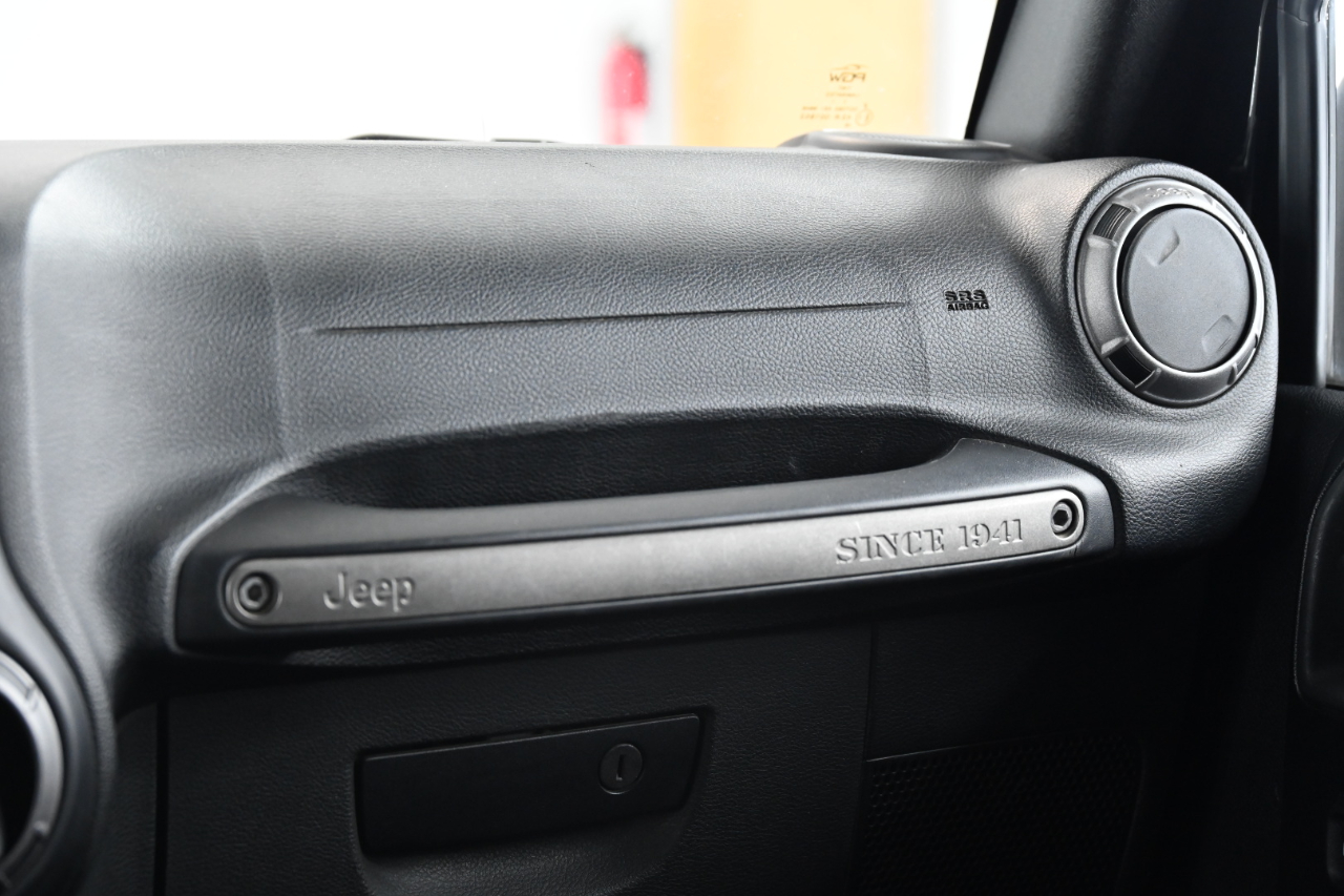 Jeep Wrangler Sport 4WD 2015 Jeep Wrangler Sport 4WD 2015