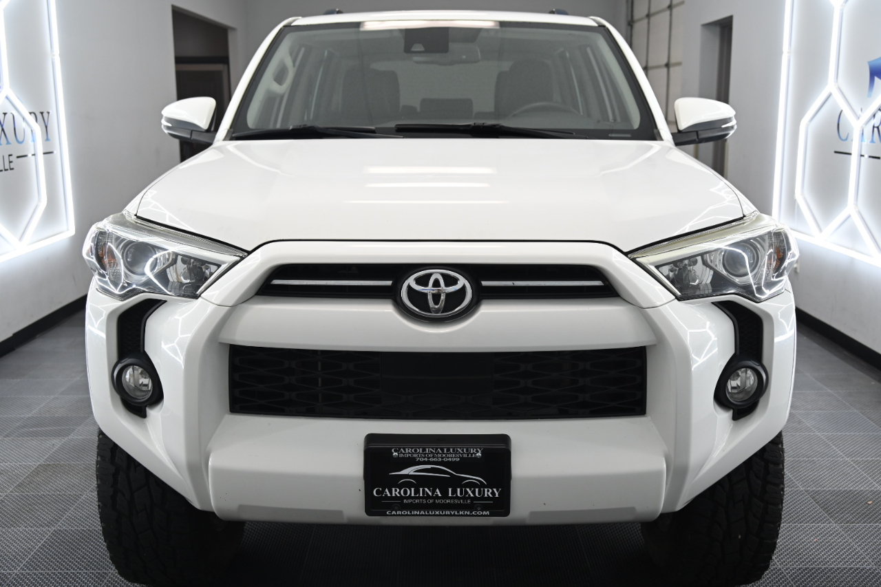 Toyota 4Runner SR5 4WD 2020