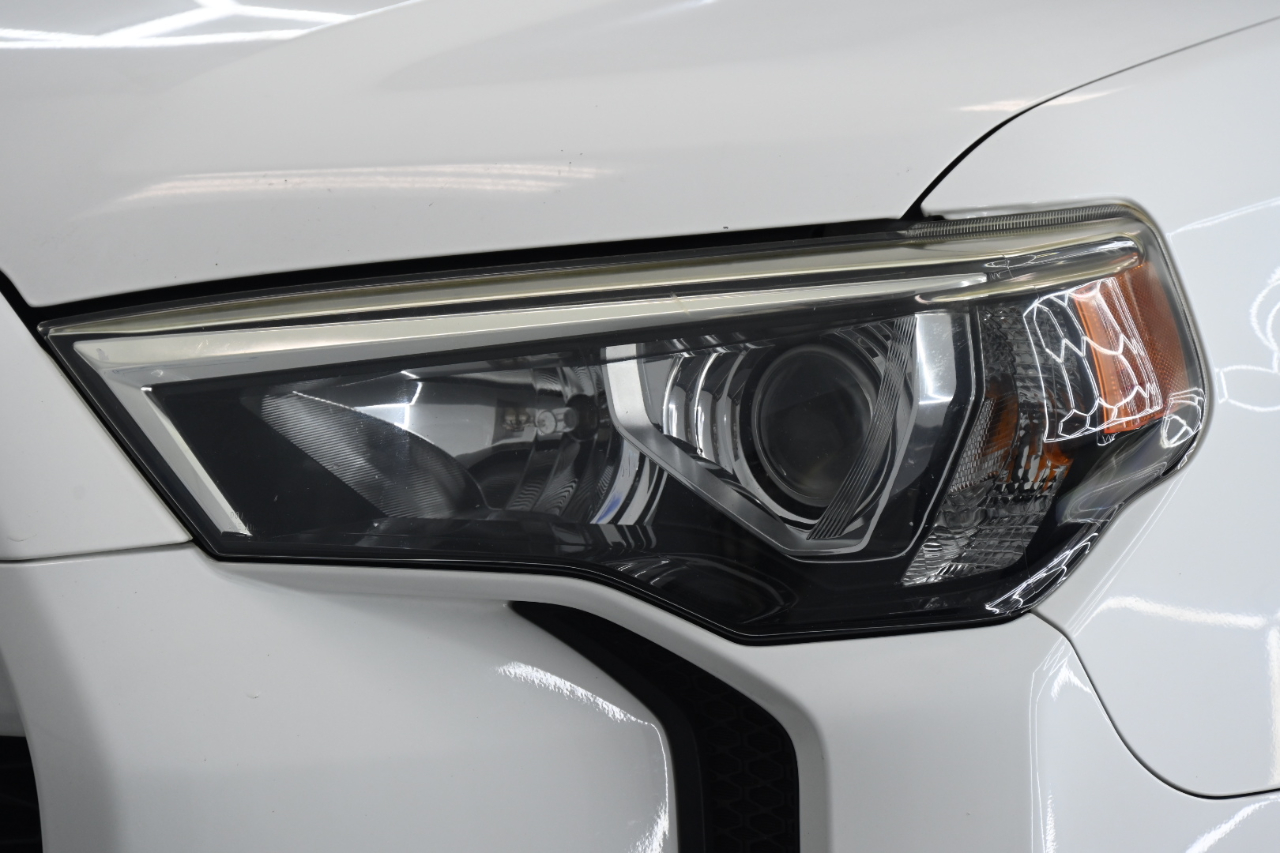 Toyota 4Runner SR5 4WD 2020