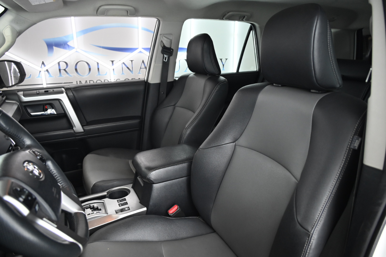 Toyota 4Runner SR5 4WD 2020