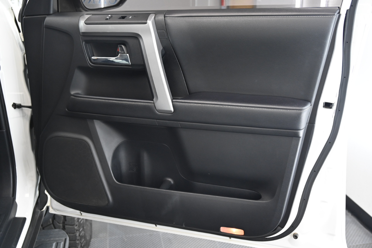 Toyota 4Runner SR5 4WD 2020