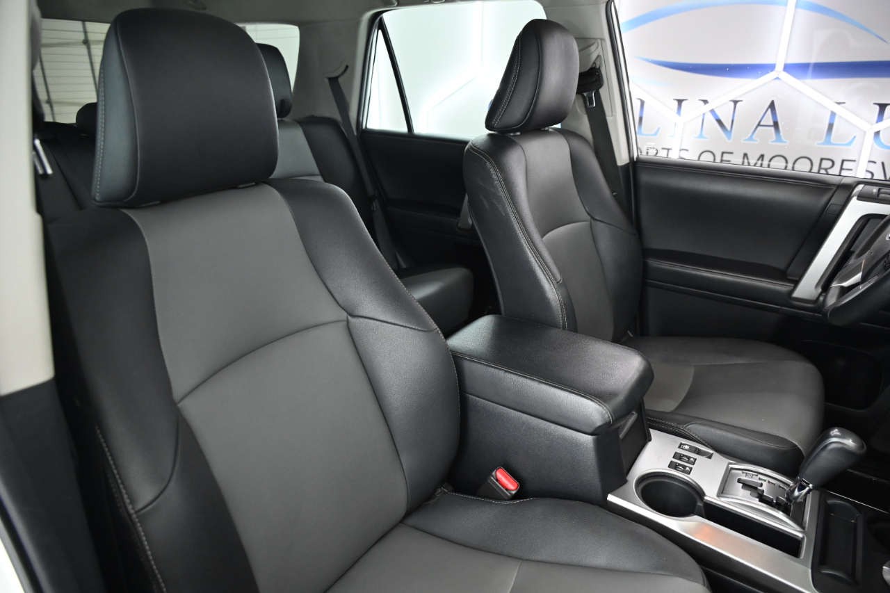 Toyota 4Runner SR5 4WD 2020