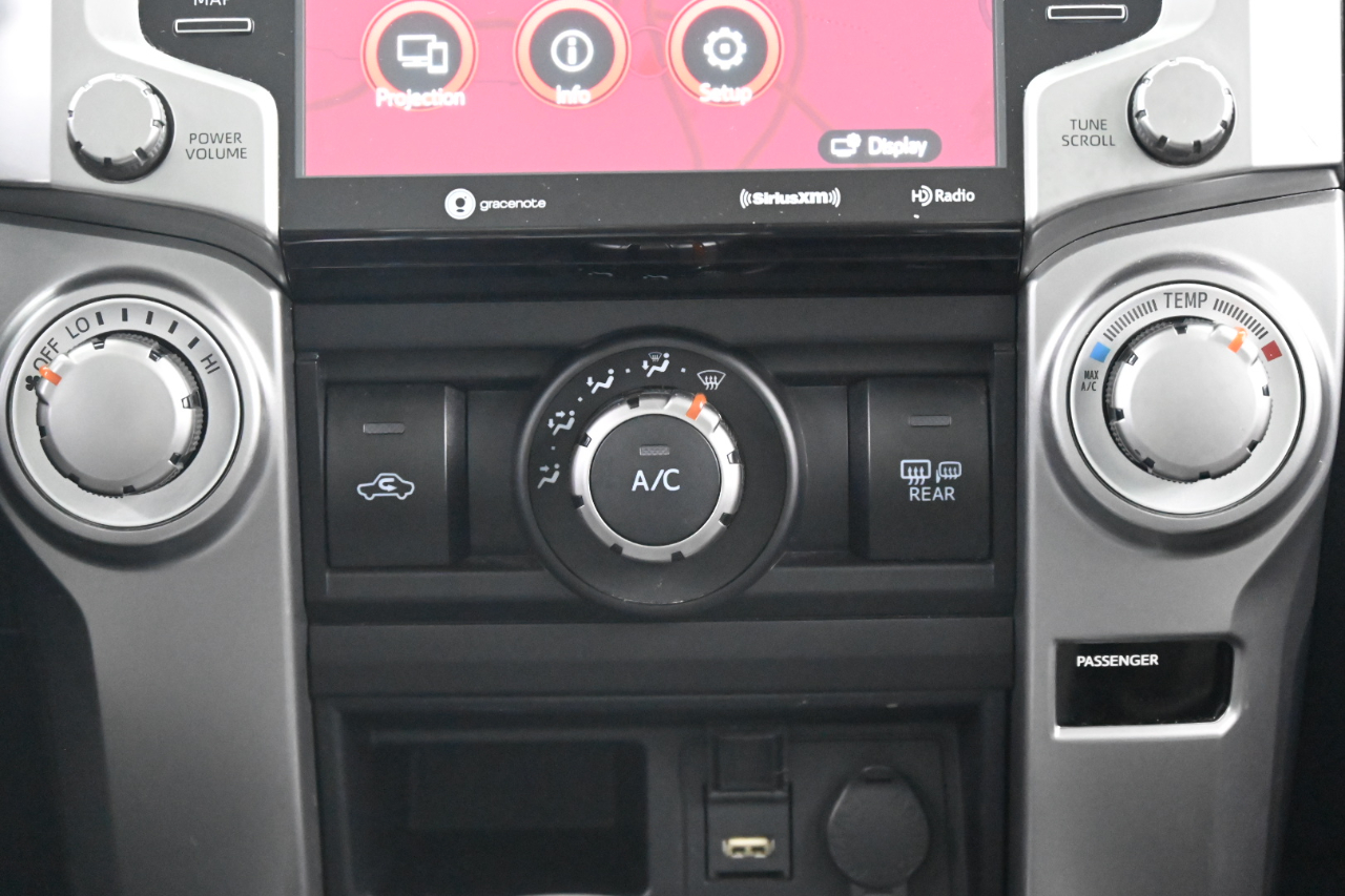 Toyota 4Runner SR5 4WD 2020