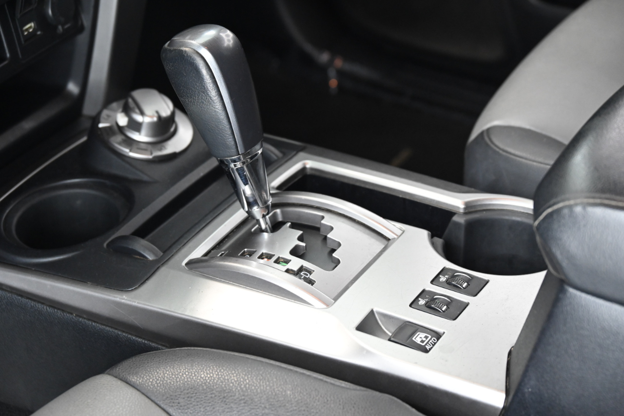 Toyota 4Runner SR5 4WD 2020