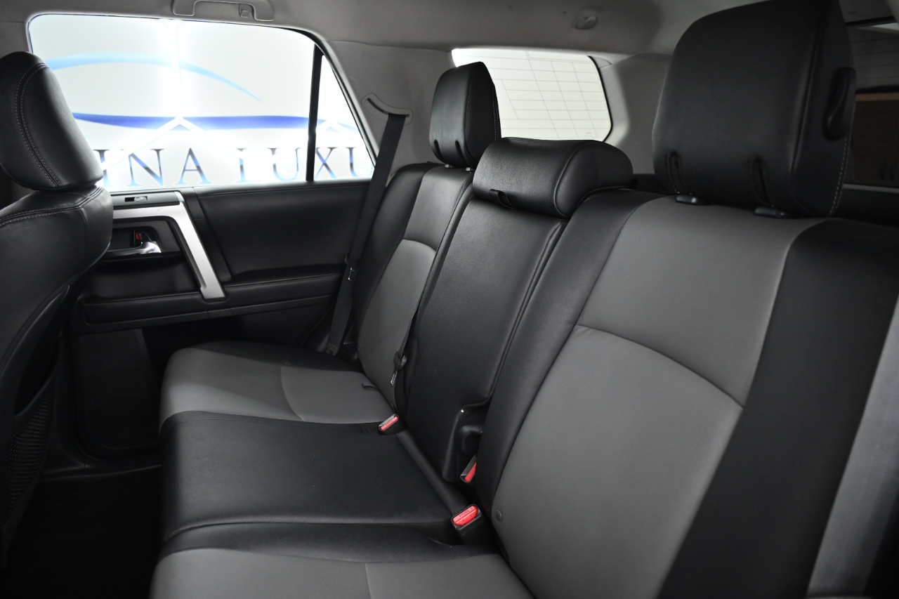 Toyota 4Runner SR5 4WD 2020