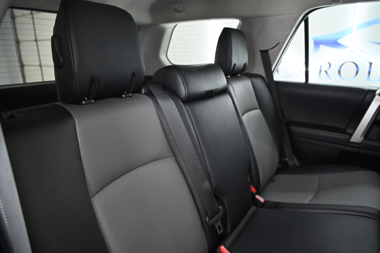 Toyota 4Runner SR5 4WD 2020