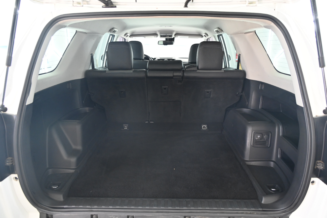 Toyota 4Runner SR5 4WD 2020