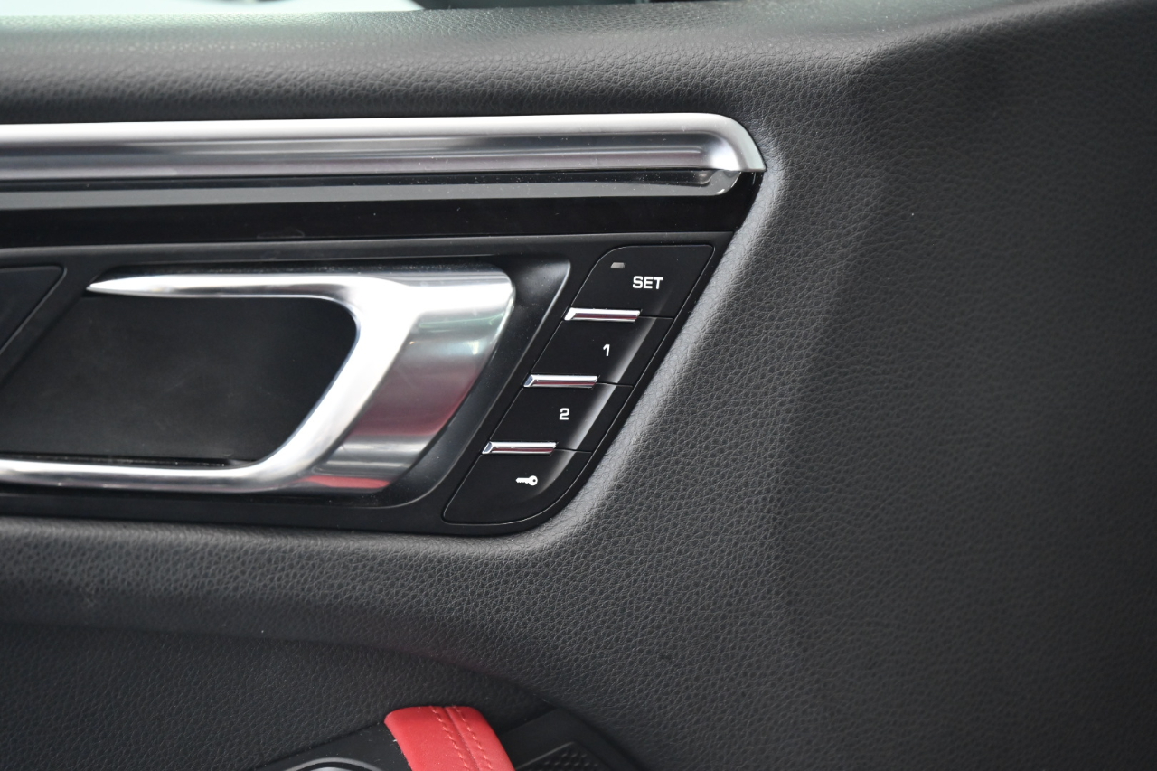 Porsche Macan GTS 2018