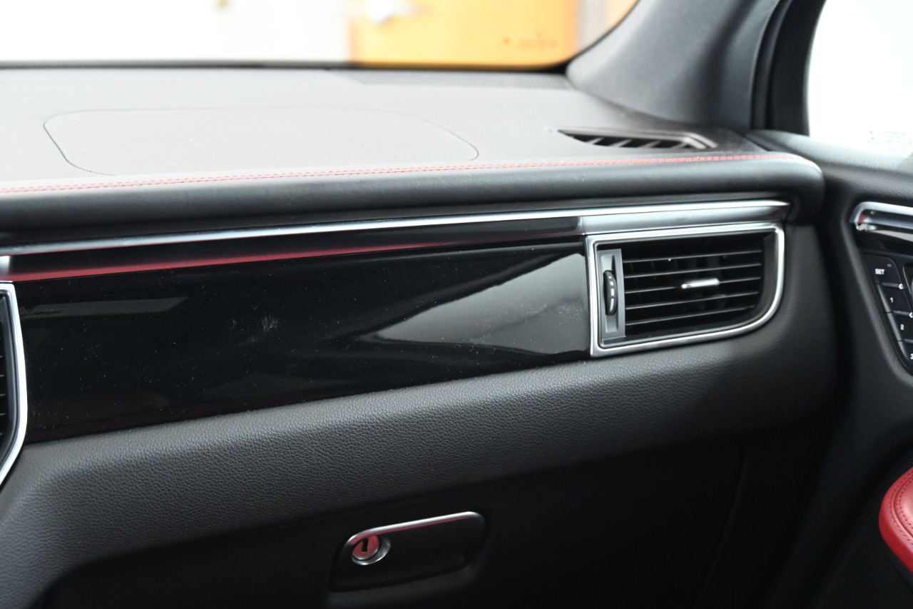 Porsche Macan GTS 2018