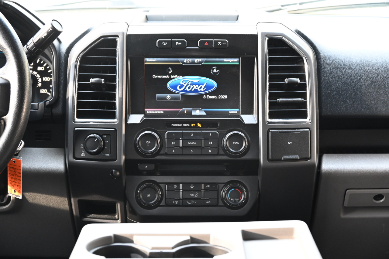 Ford F-150 XLT SuperCrew 5.5-ft. Bed 4WD 2015