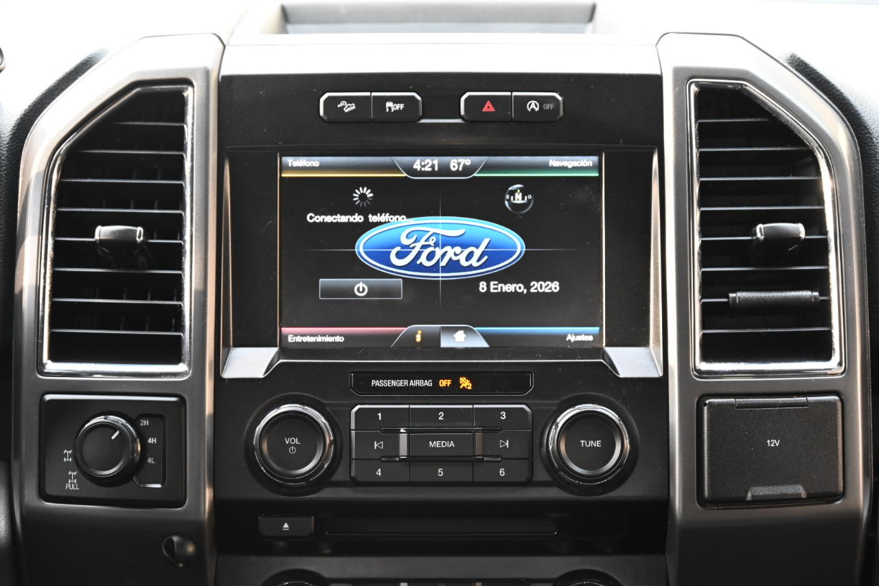 Ford F-150 XLT SuperCrew 5.5-ft. Bed 4WD 2015