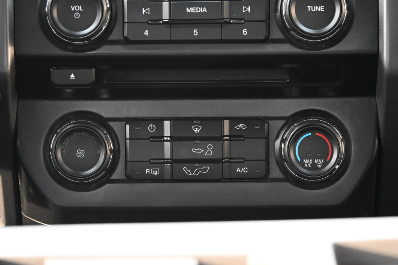 Ford F-150 XLT SuperCrew 5.5-ft. Bed 4WD 2015