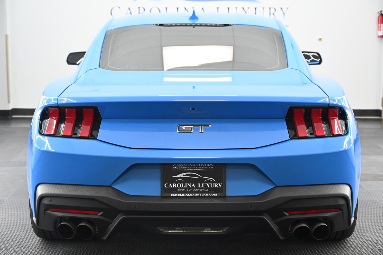 Ford Mustang GT Premium Coupe 2025