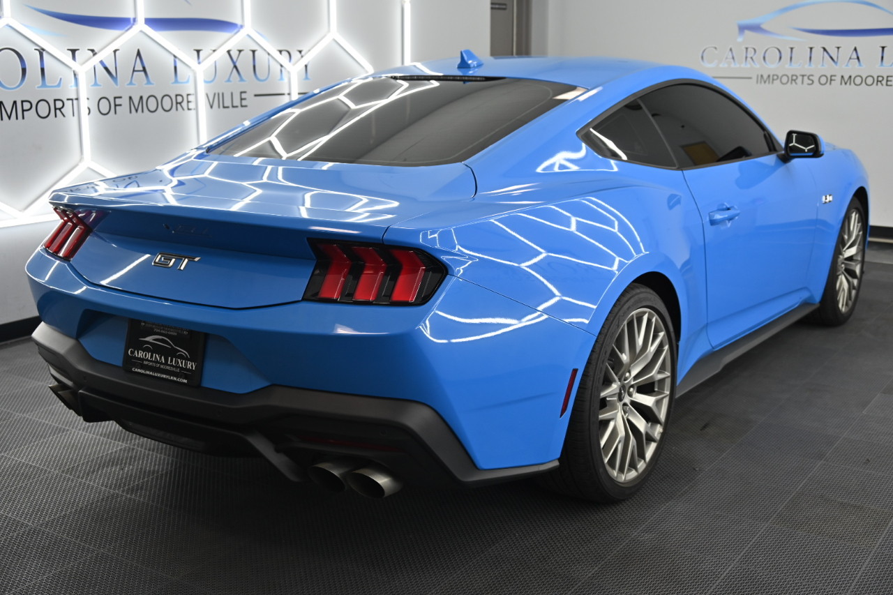 Ford Mustang GT Premium Coupe 2025