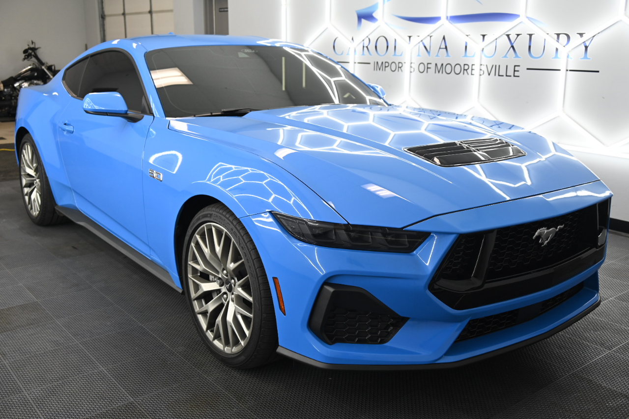 Ford Mustang GT Premium Coupe 2025