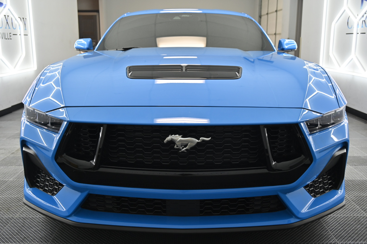 Ford Mustang GT Premium Coupe 2025