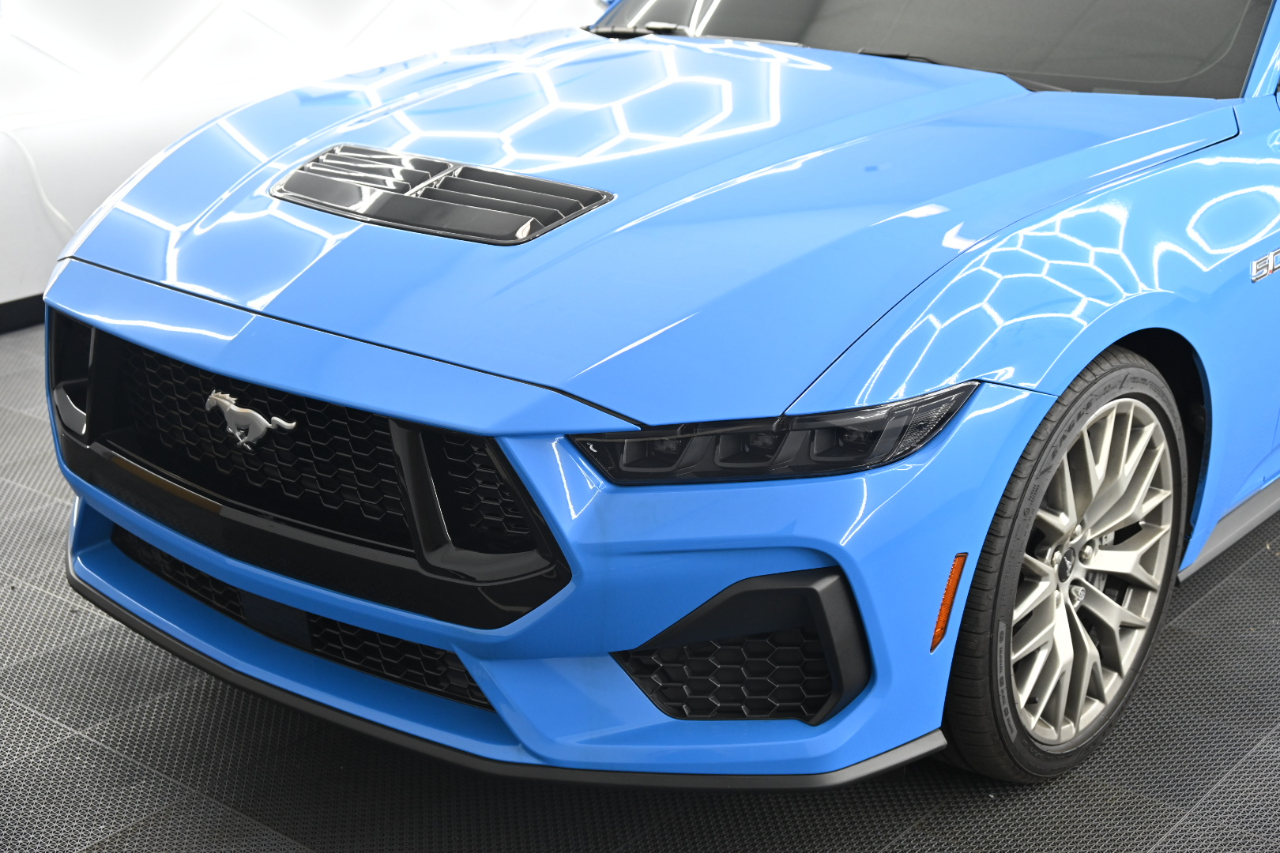 Ford Mustang GT Premium Coupe 2025