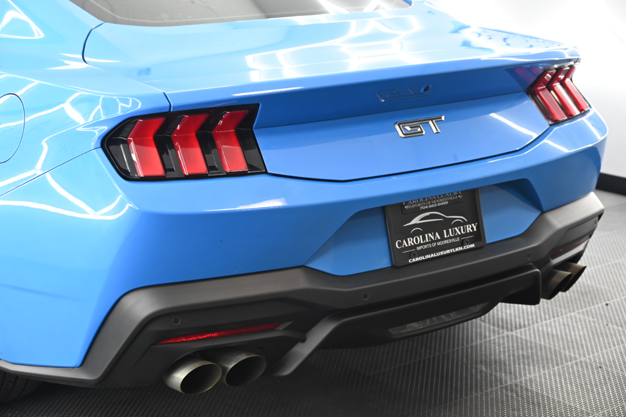 Ford Mustang GT Premium Coupe 2025