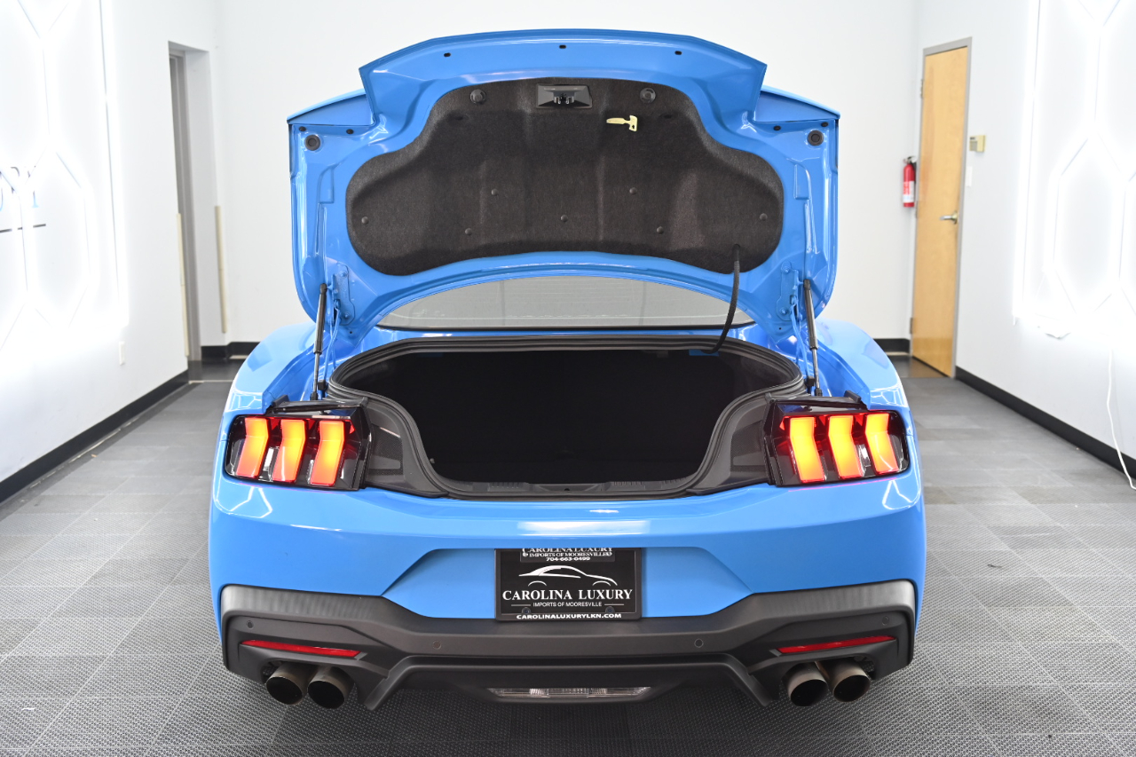 Ford Mustang GT Premium Coupe 2025